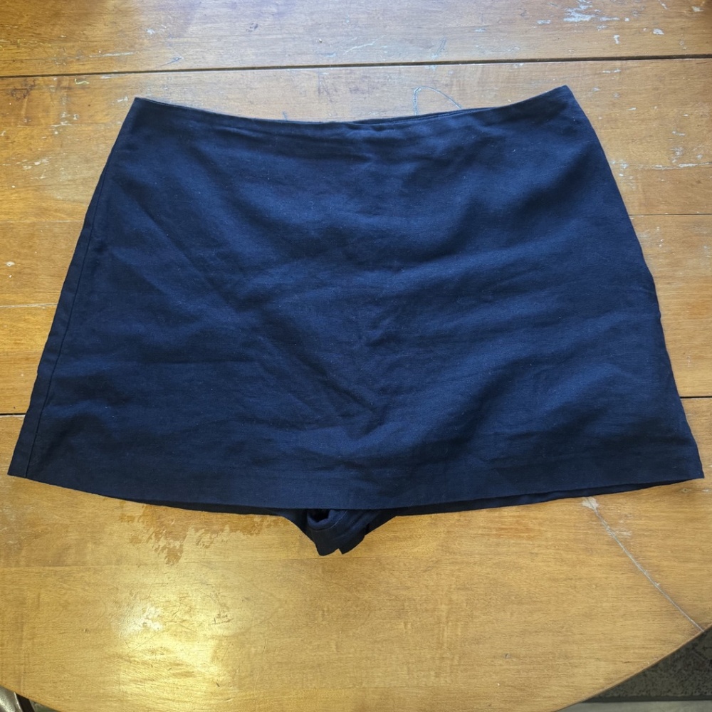 Black Linen Gap Skort